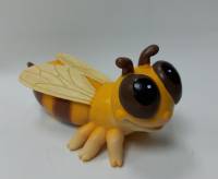 Игрушка статуэтка фигурка "Пчела" пластик 13х7 см (сост.на фото)